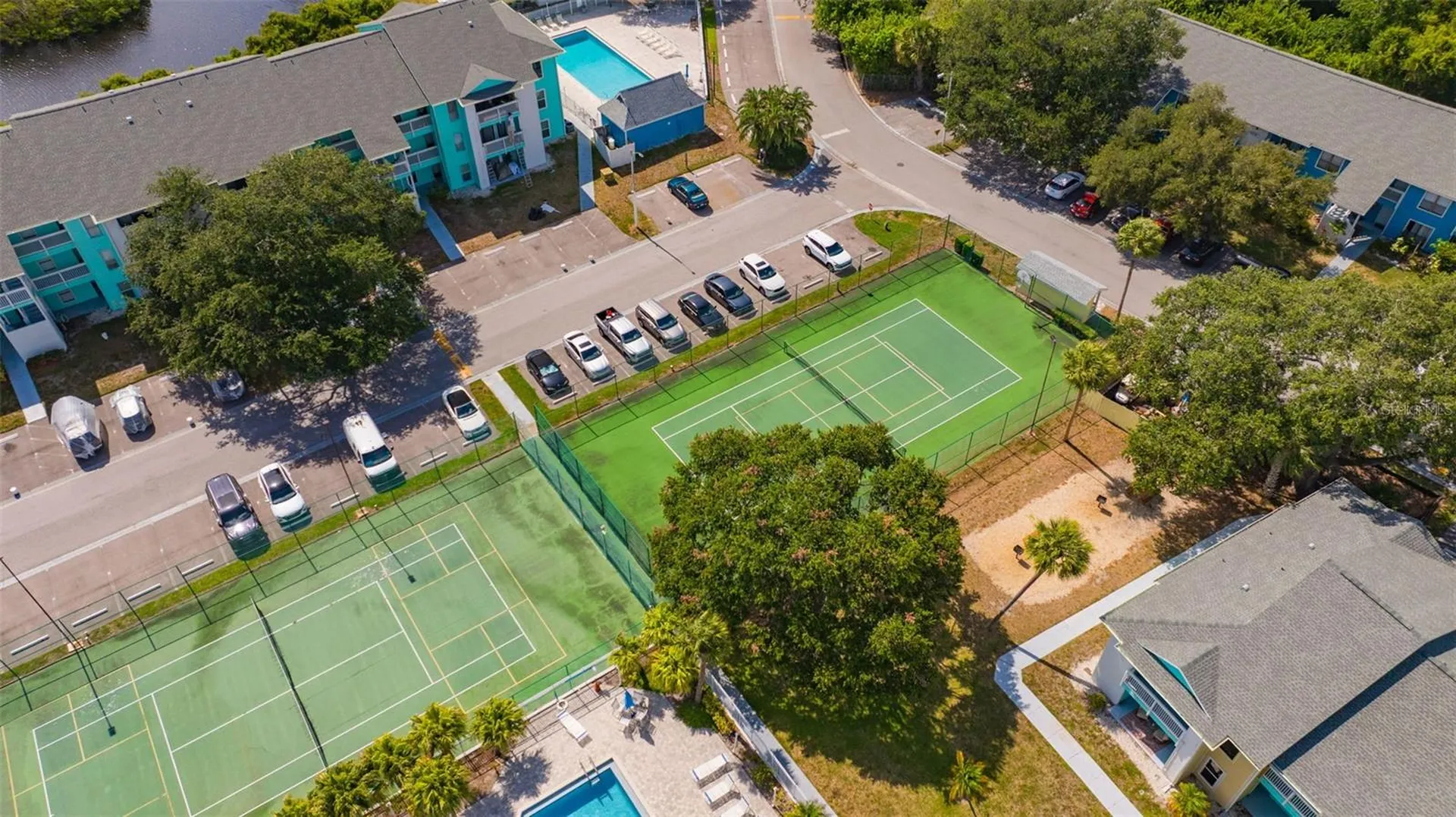 455 Alt 19 S Palm Harbor FL 34683