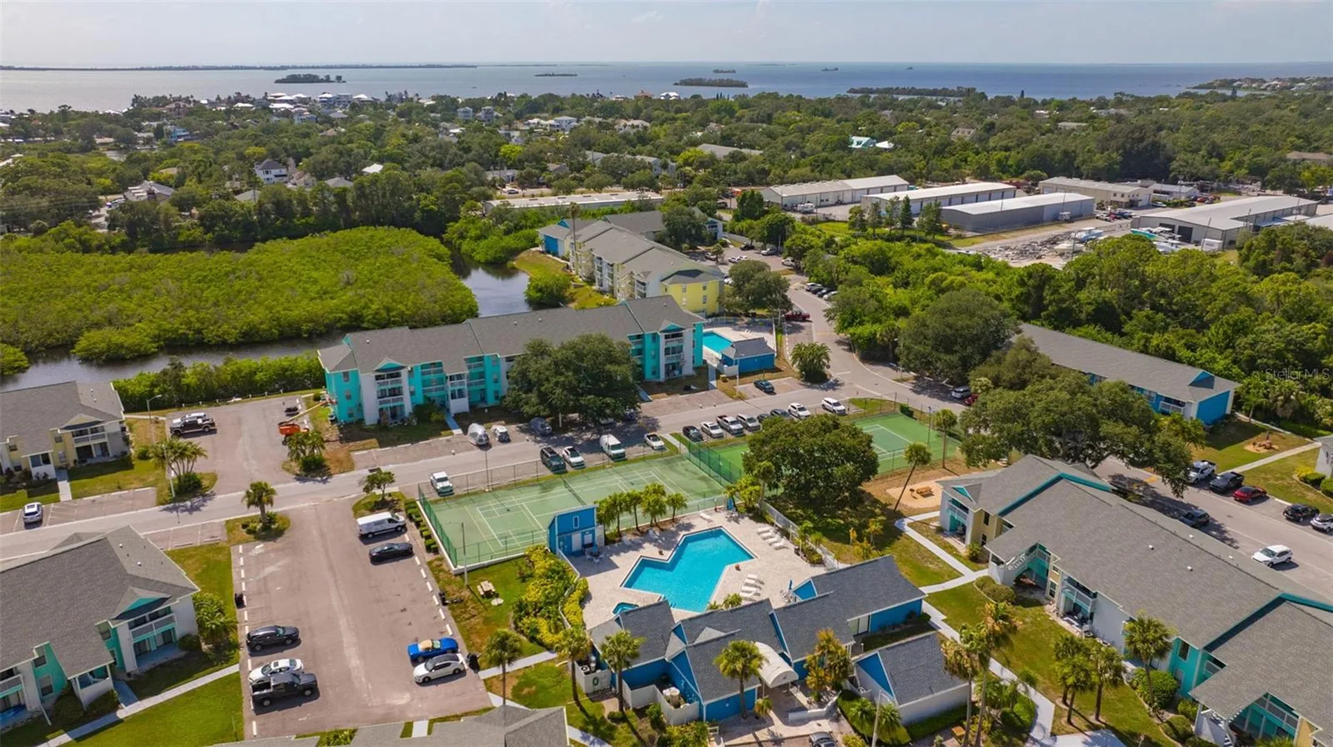 455 Alt 19 S Palm Harbor FL 34683