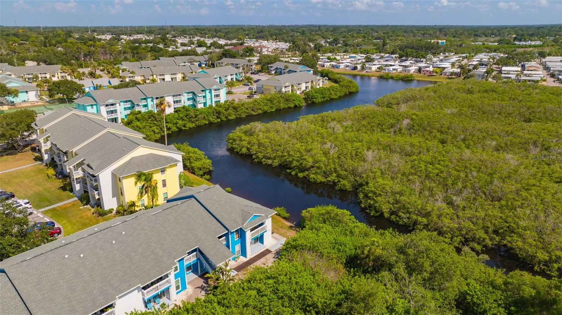 455 Alt 19 S Palm Harbor FL 34683