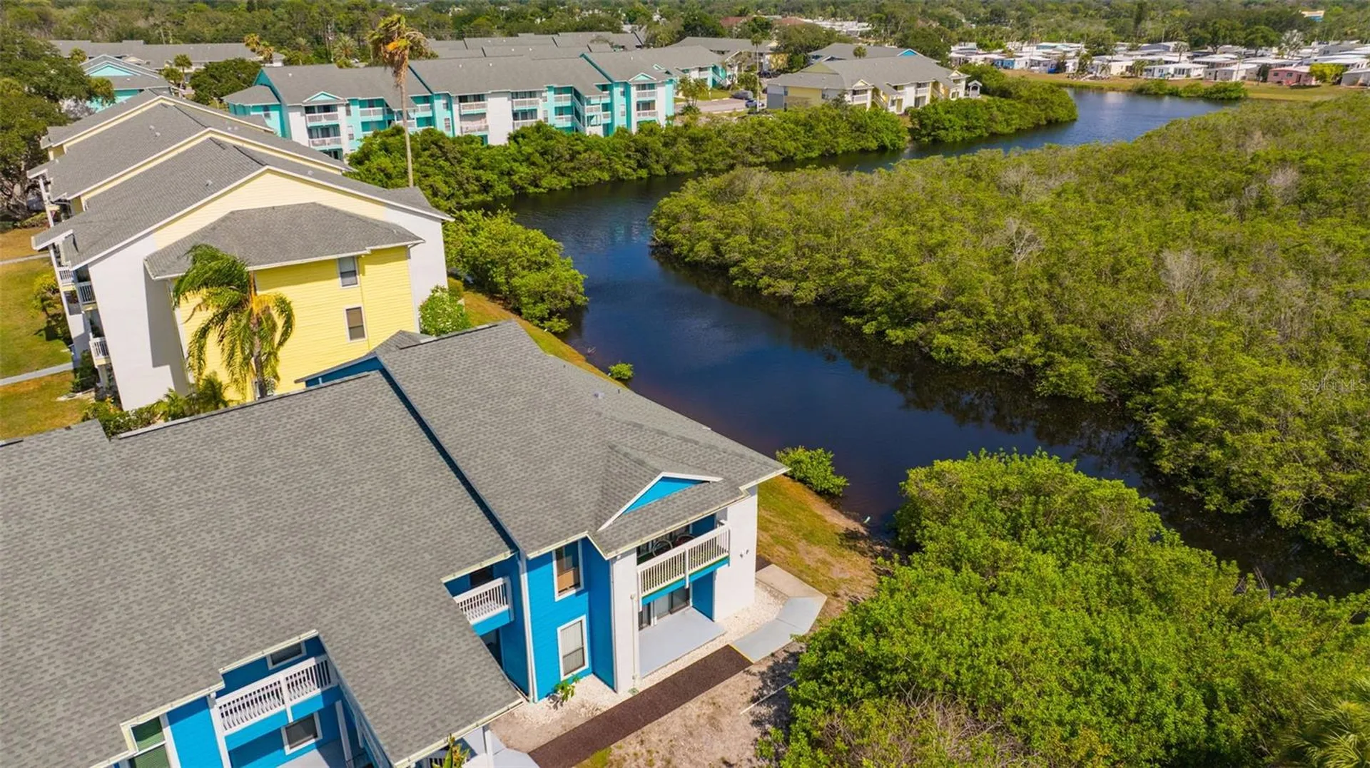 455 Alt 19 S Palm Harbor FL 34683