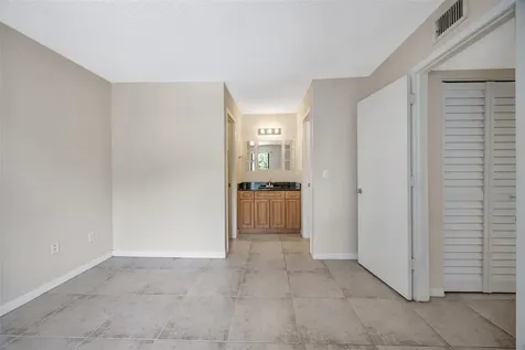 455 Alt 19 S Palm Harbor FL 34683