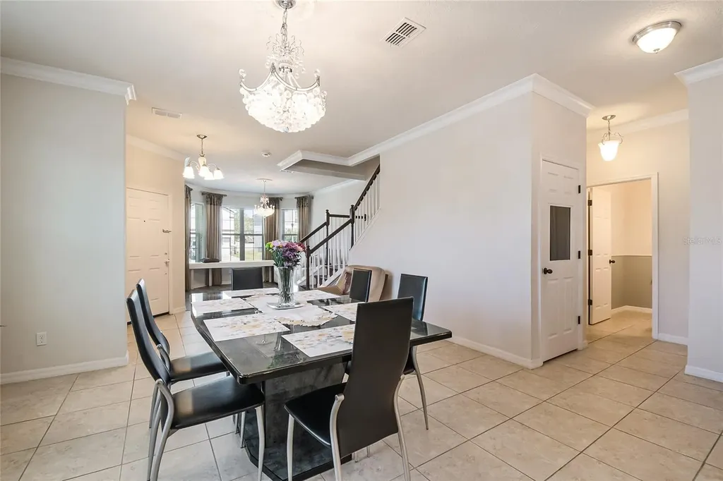 2001 Red Bluff Avenue Apopka FL 32712