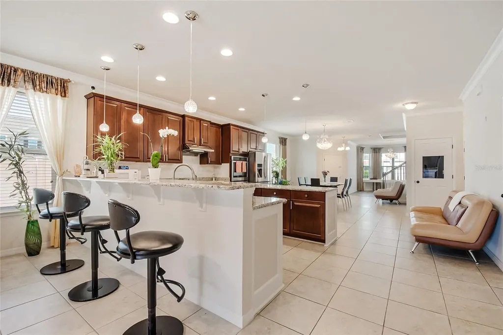 2001 Red Bluff Avenue Apopka FL 32712
