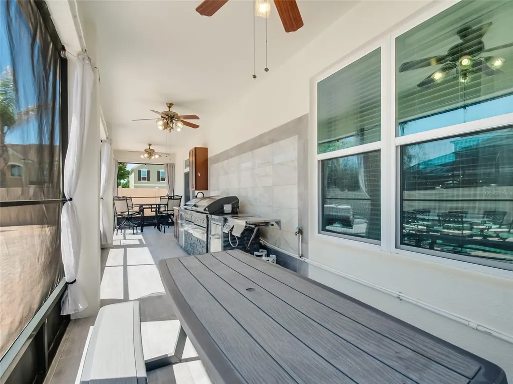 2001 Red Bluff Avenue Apopka FL 32712