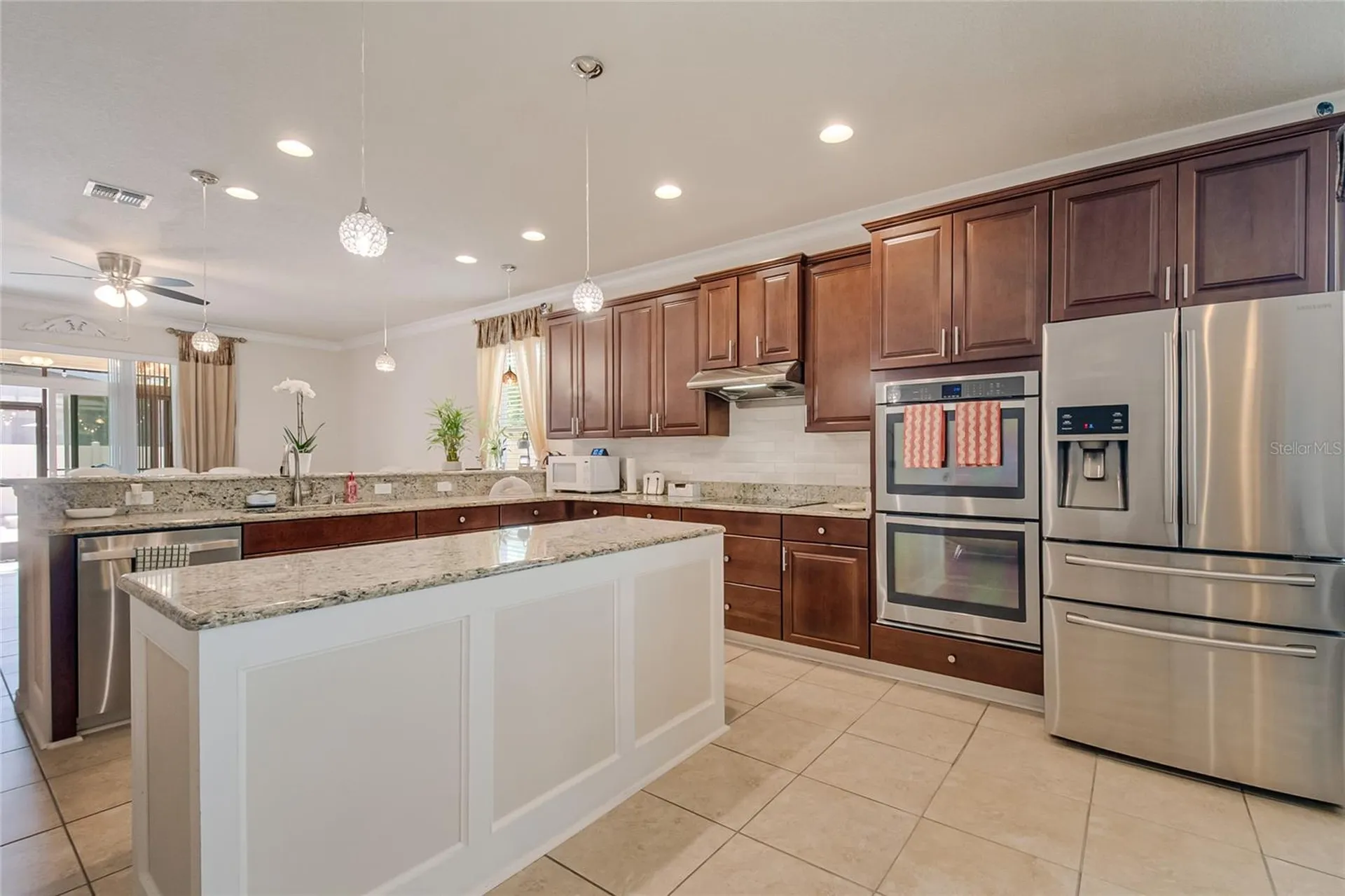 2001 Red Bluff Avenue Apopka FL 32712
