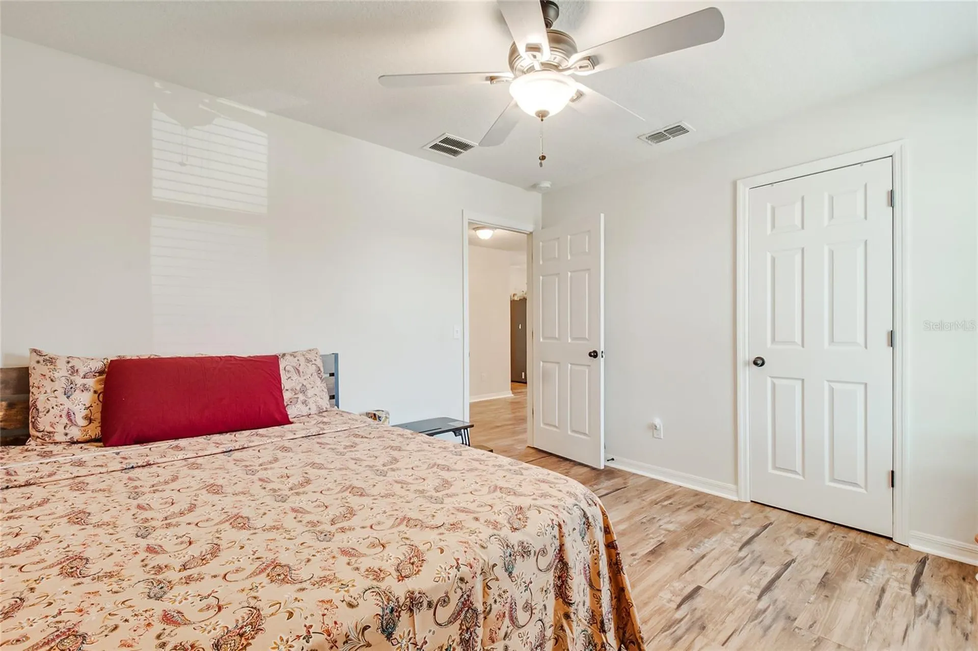 2001 Red Bluff Avenue Apopka FL 32712