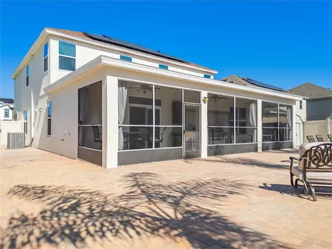 2001 Red Bluff Avenue Apopka FL 32712
