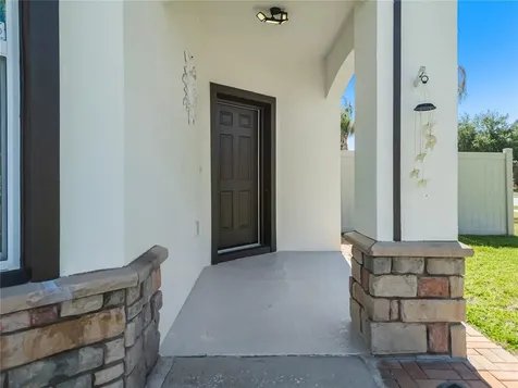 2001 Red Bluff Avenue Apopka FL 32712
