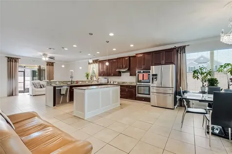 2001 Red Bluff Avenue Apopka FL 32712