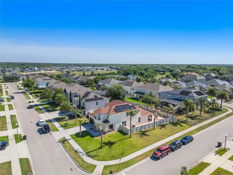 2001 Red Bluff Avenue Apopka FL 32712