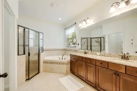 2001 Red Bluff Avenue Apopka FL 32712