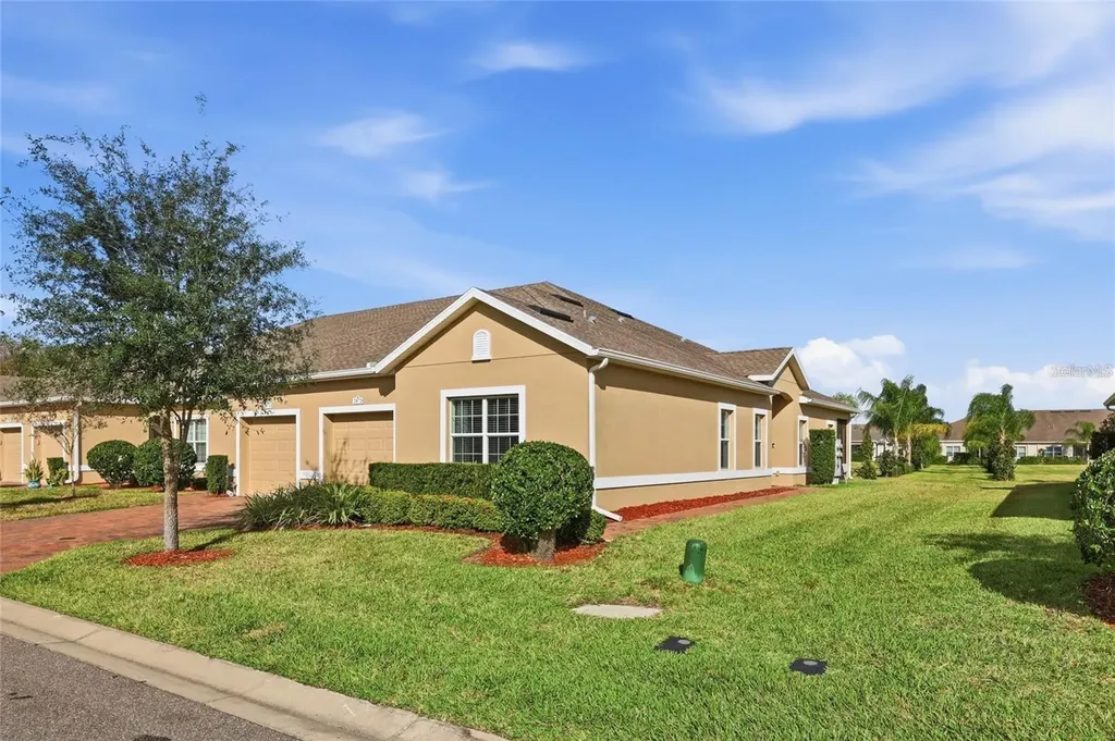 2872 Attwater Loop Winter Haven FL 33884