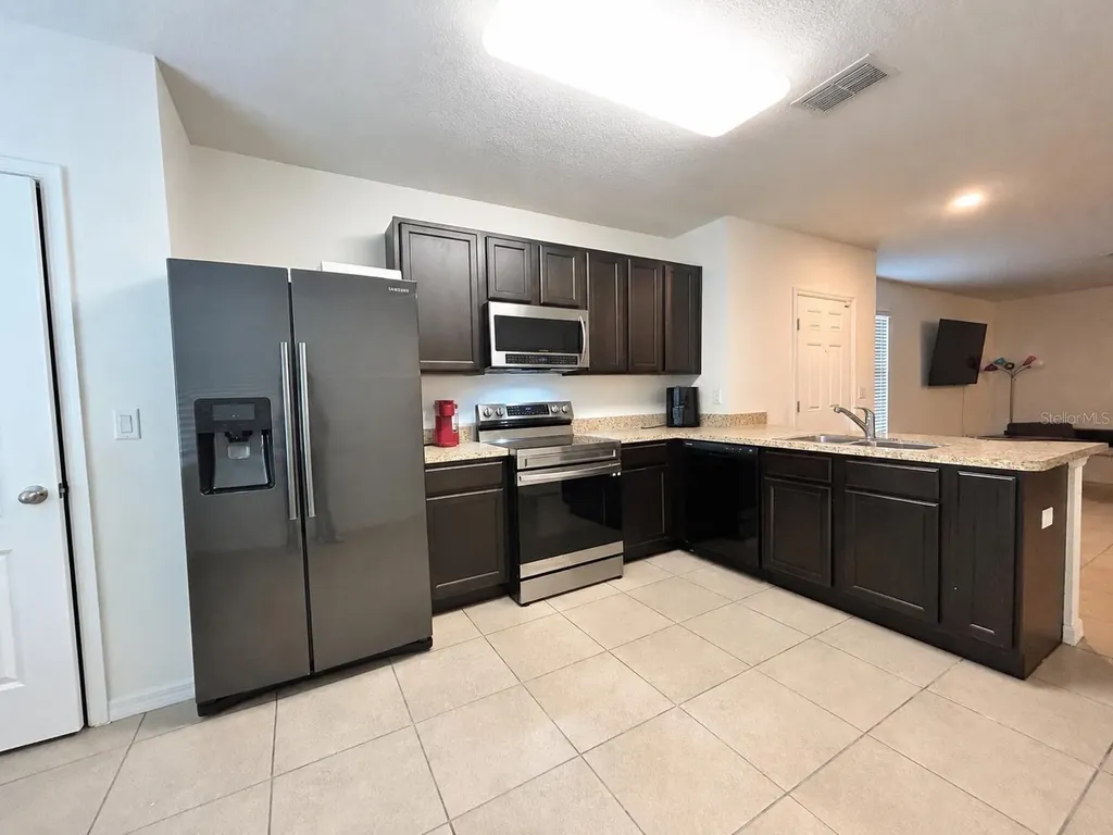 471 Arbor Lakes Drive Davenport FL 33896