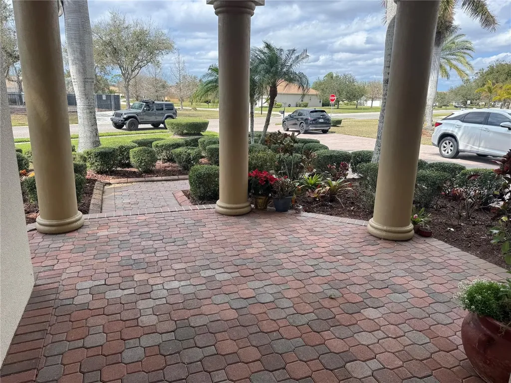 317 Country Meadows Way Bradenton FL 34212