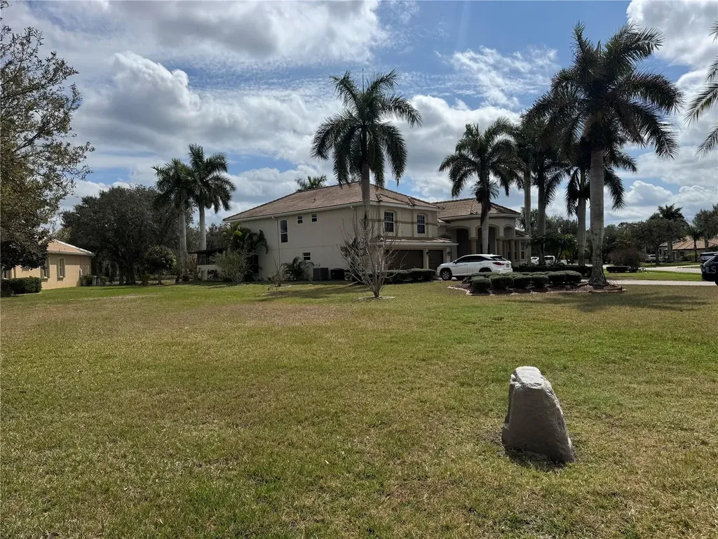 317 Country Meadows Way Bradenton FL 34212