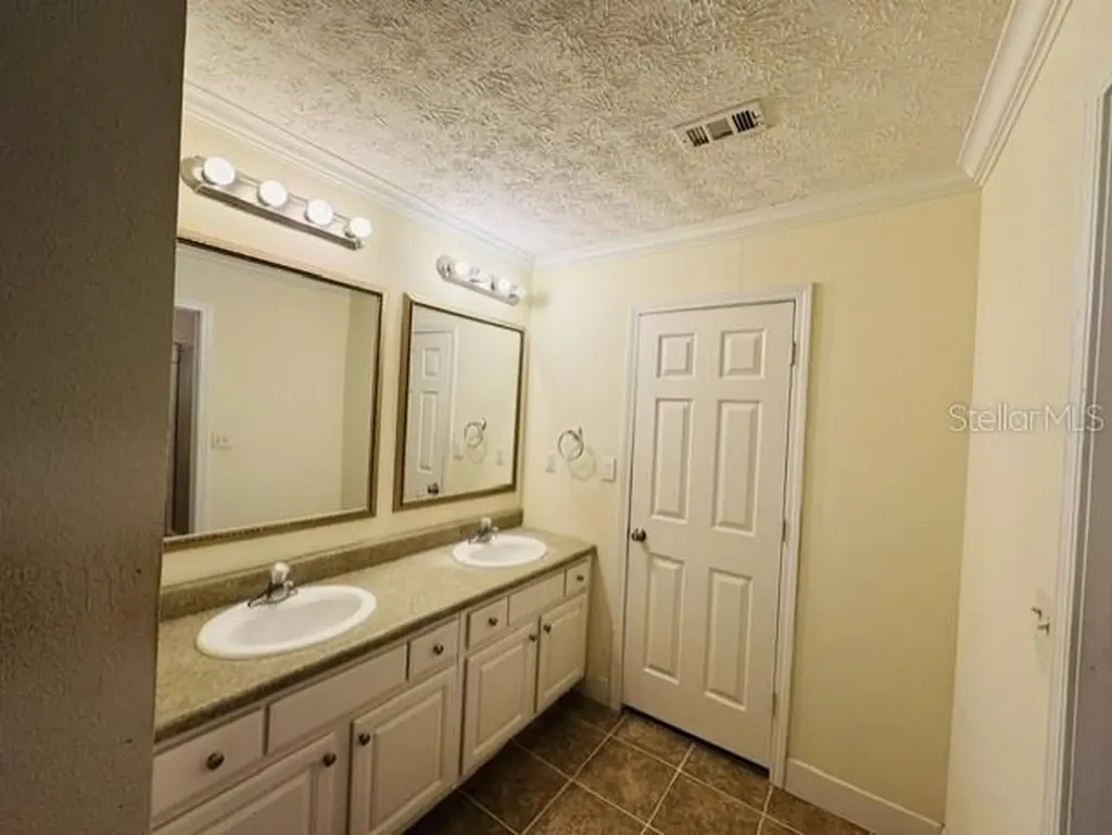 11817 SW 58th Street Webster FL 33597