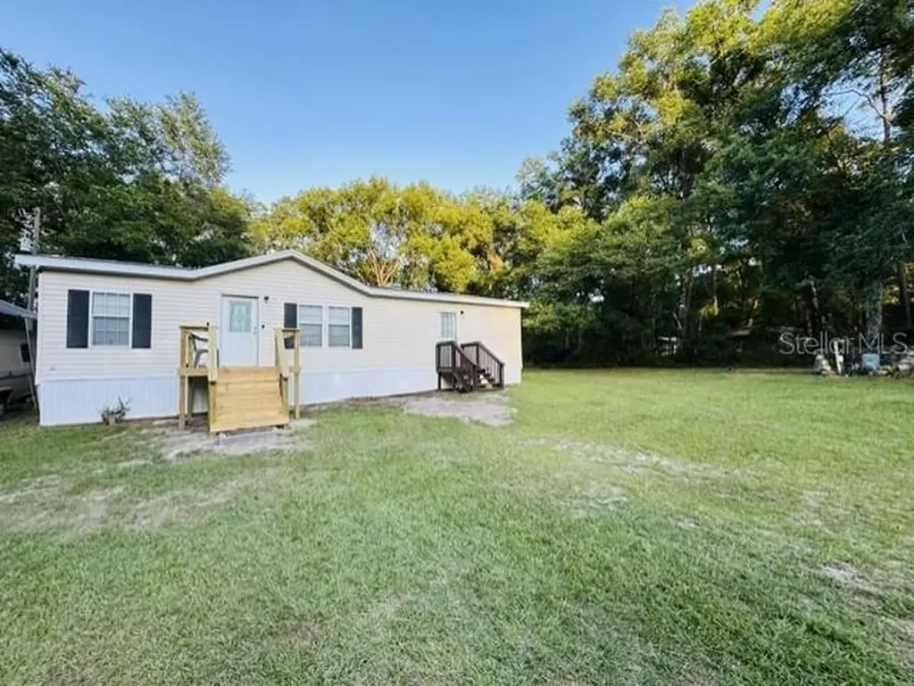 11817 SW 58th Street Webster FL 33597