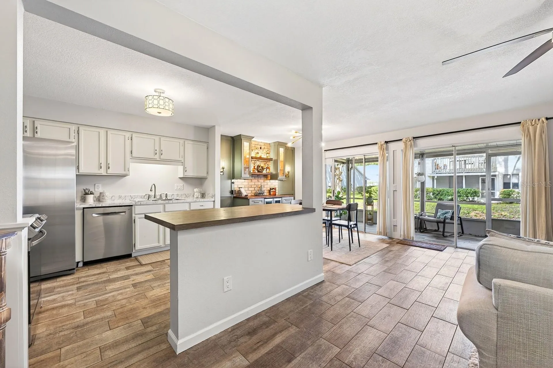 2412 Tack Room Lane Orlando FL 32812