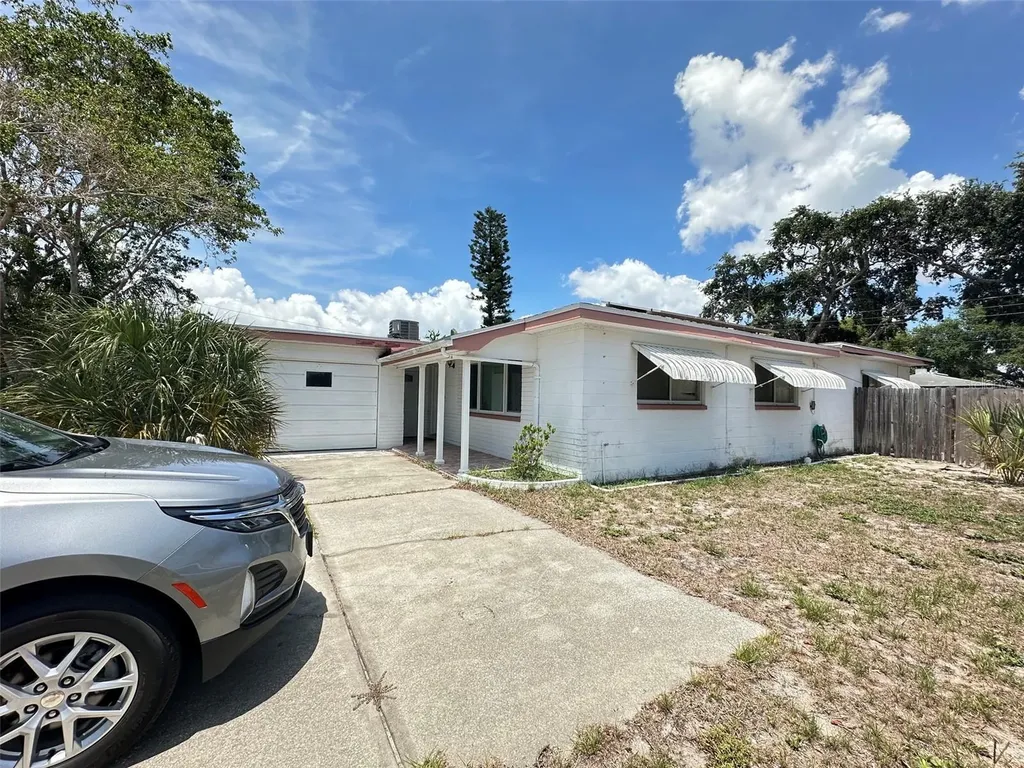 5671 Orange Road Seminole FL 33772