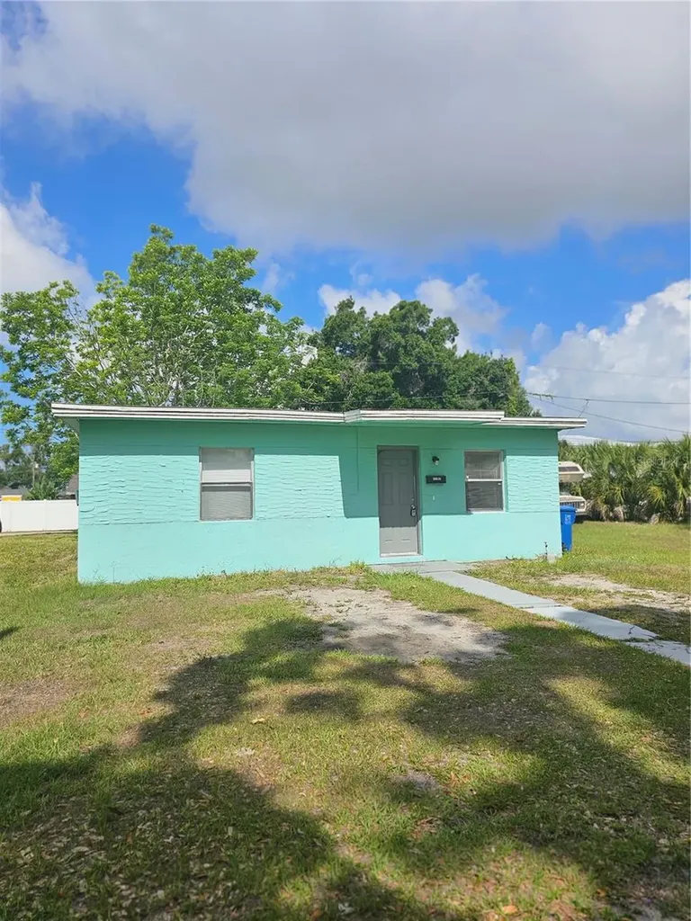 1147 32nd Street S St Petersburg FL 33712