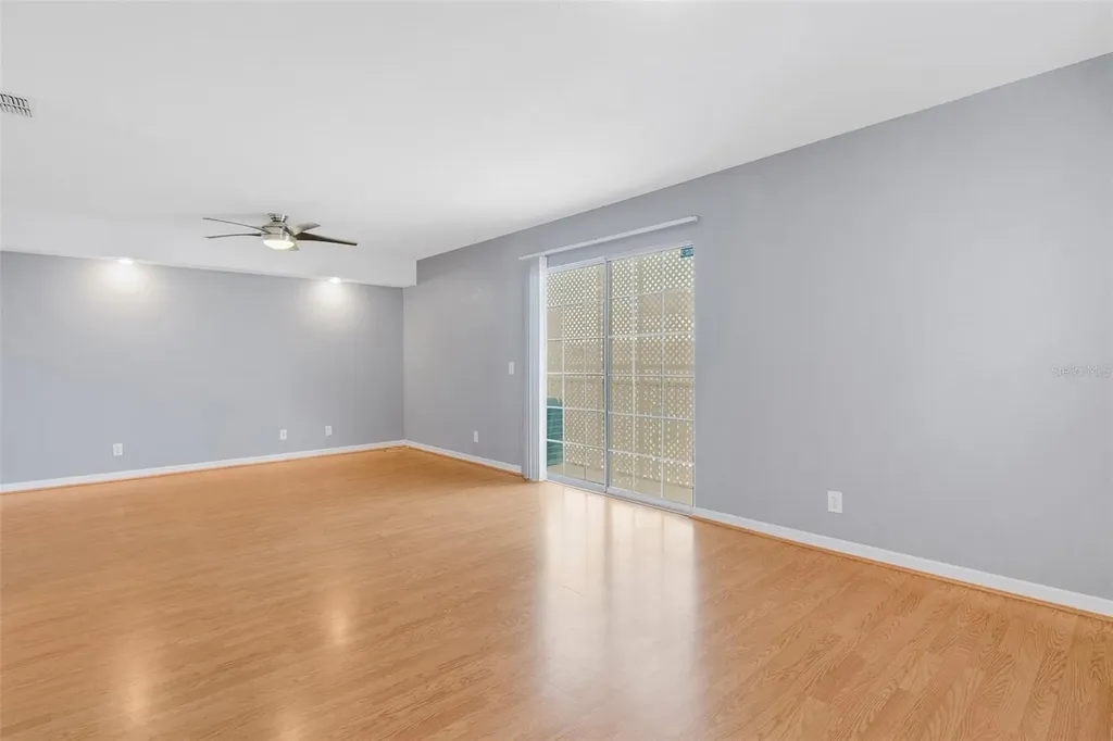 8198 Eagles Park Drive St Petersburg FL 33709