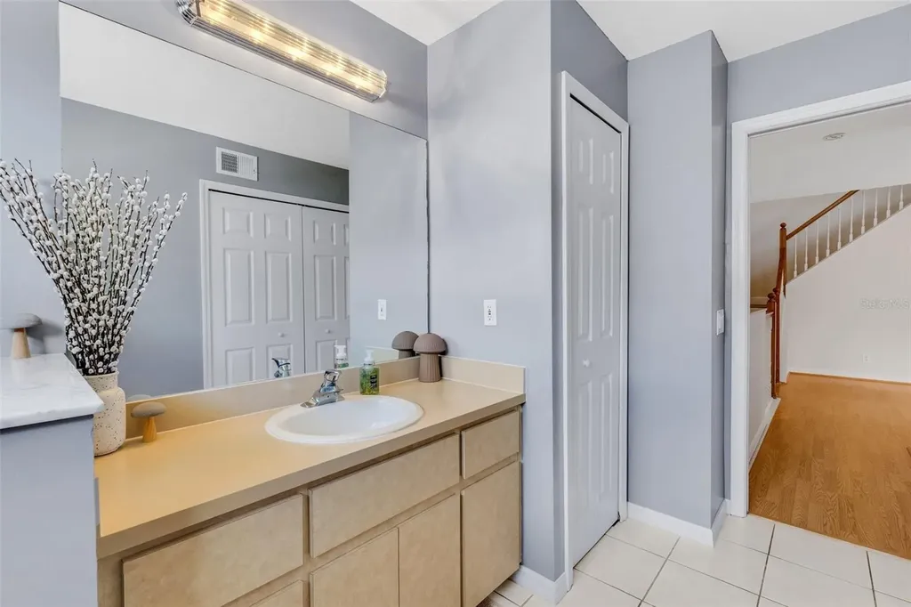 8198 Eagles Park Drive St Petersburg FL 33709