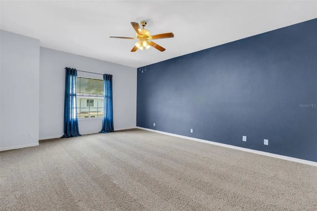 8198 Eagles Park Drive St Petersburg FL 33709
