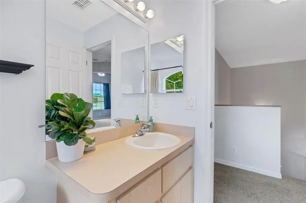 8198 Eagles Park Drive St Petersburg FL 33709