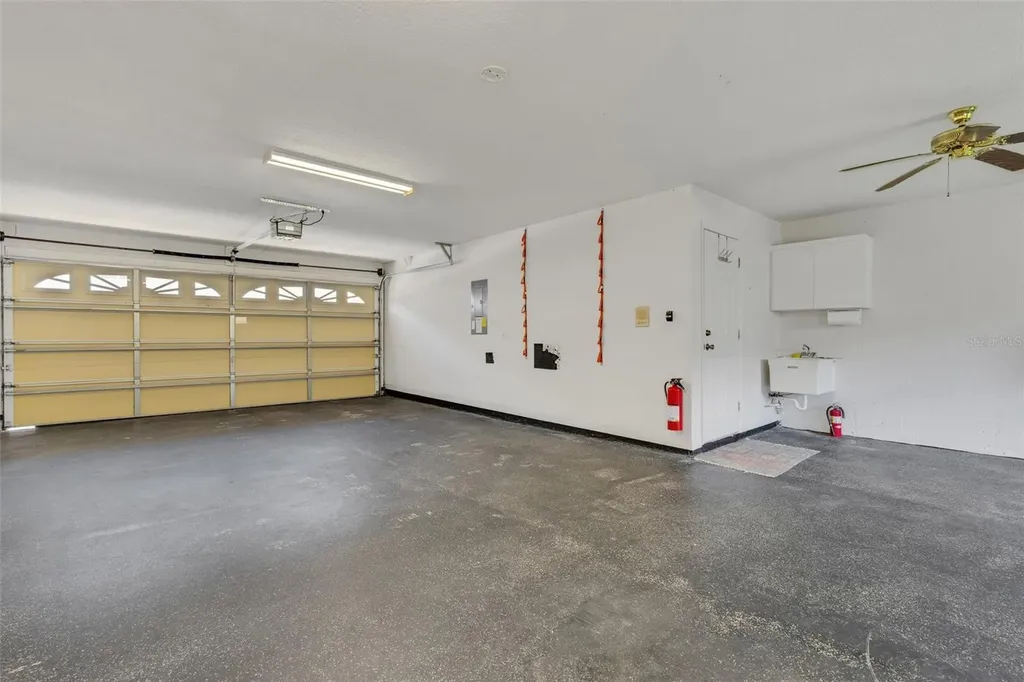 8198 Eagles Park Drive St Petersburg FL 33709