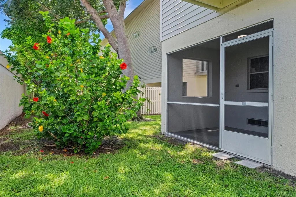 8198 Eagles Park Drive St Petersburg FL 33709
