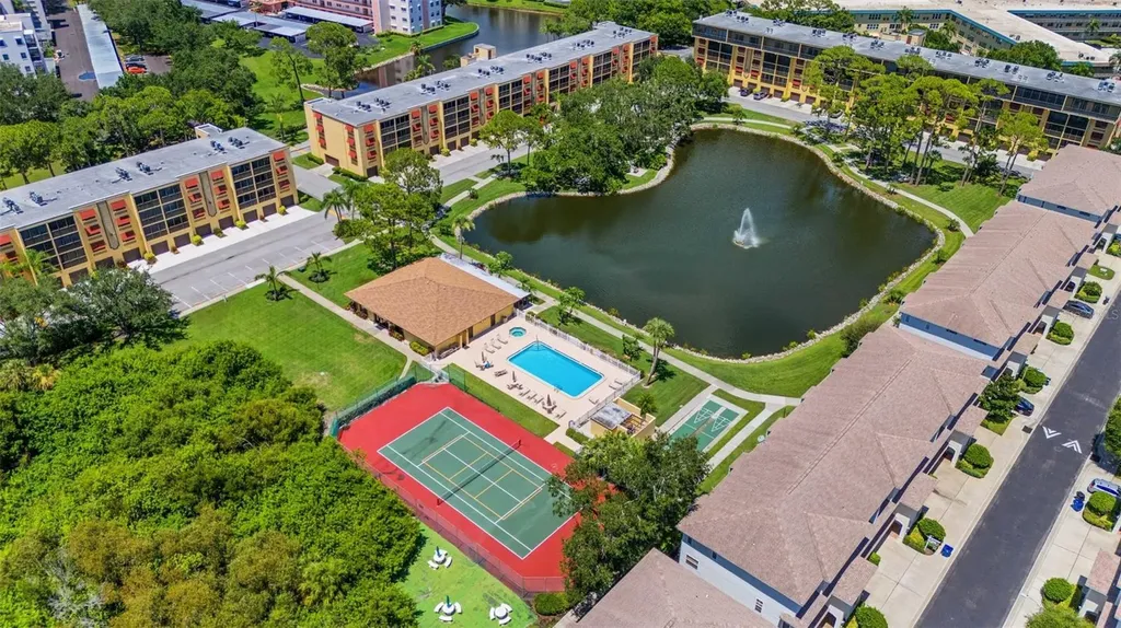 8198 Eagles Park Drive St Petersburg FL 33709
