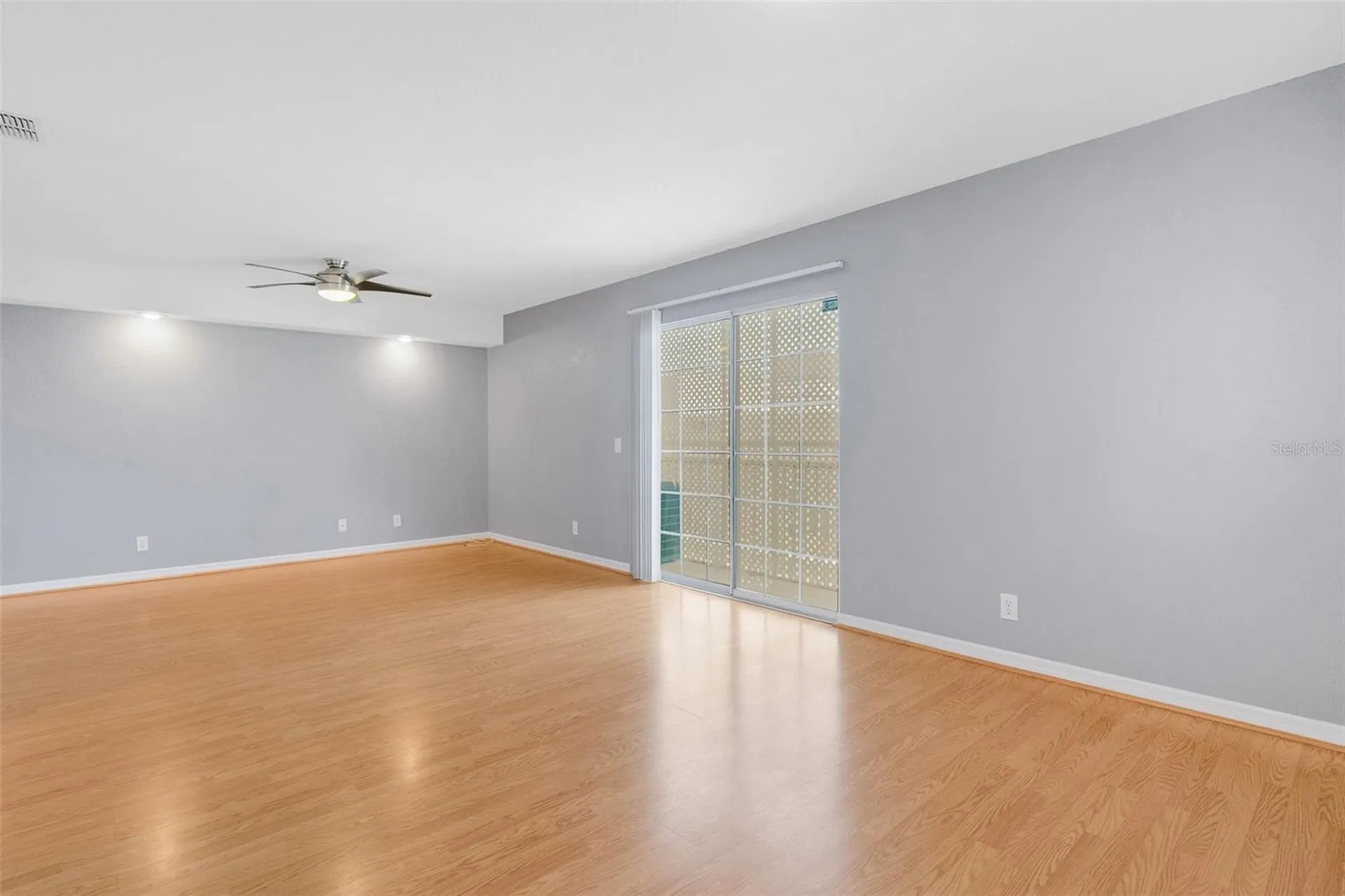 8198 Eagles Park Drive St Petersburg FL 33709