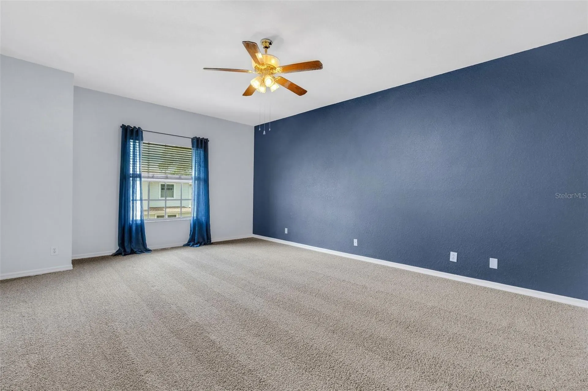 8198 Eagles Park Drive St Petersburg FL 33709