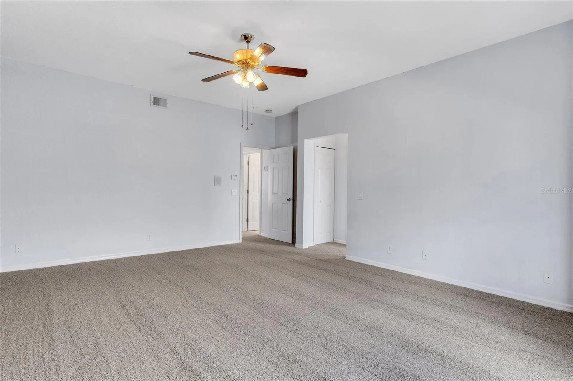 8198 Eagles Park Drive St Petersburg FL 33709