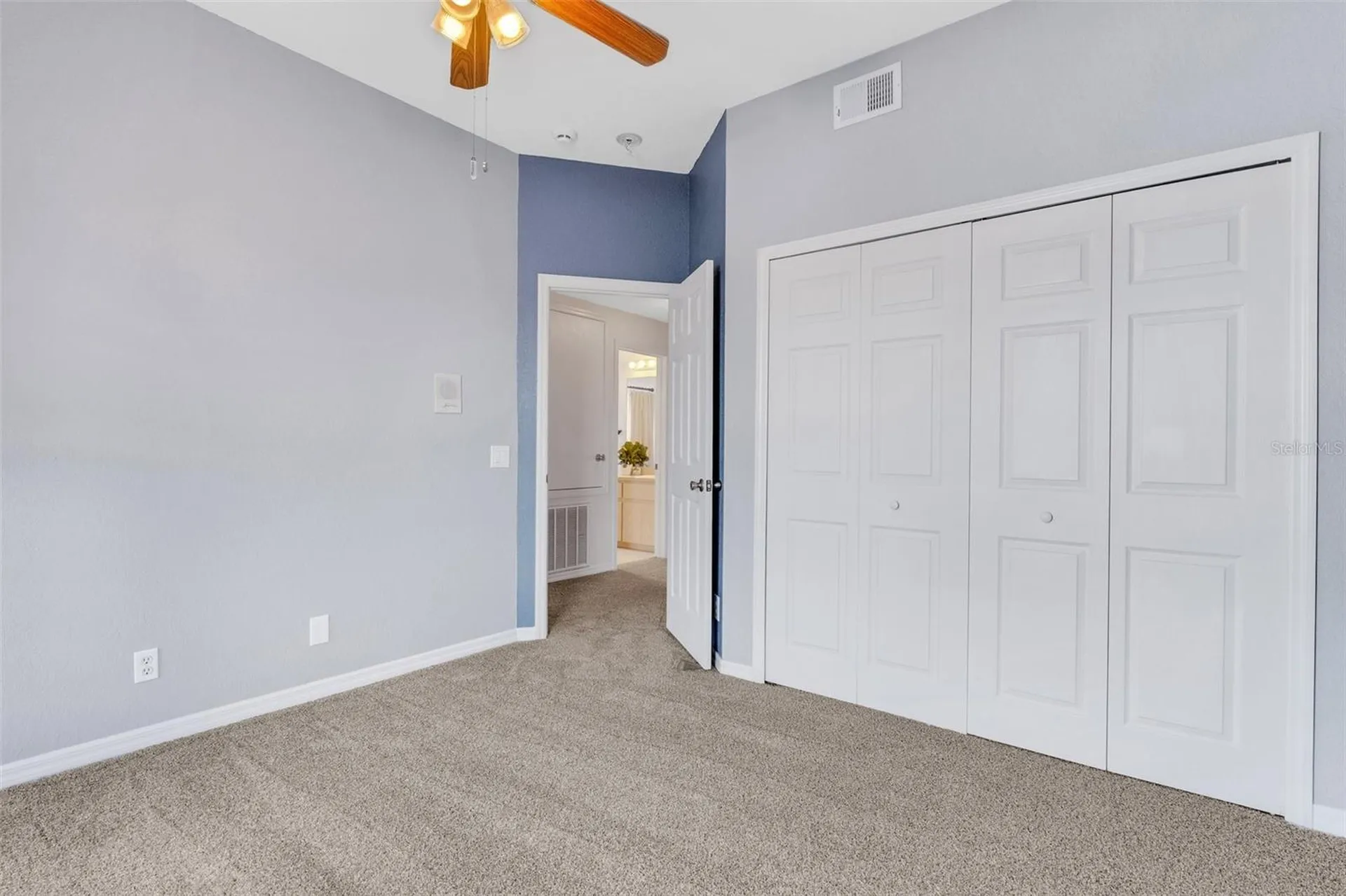 8198 Eagles Park Drive St Petersburg FL 33709