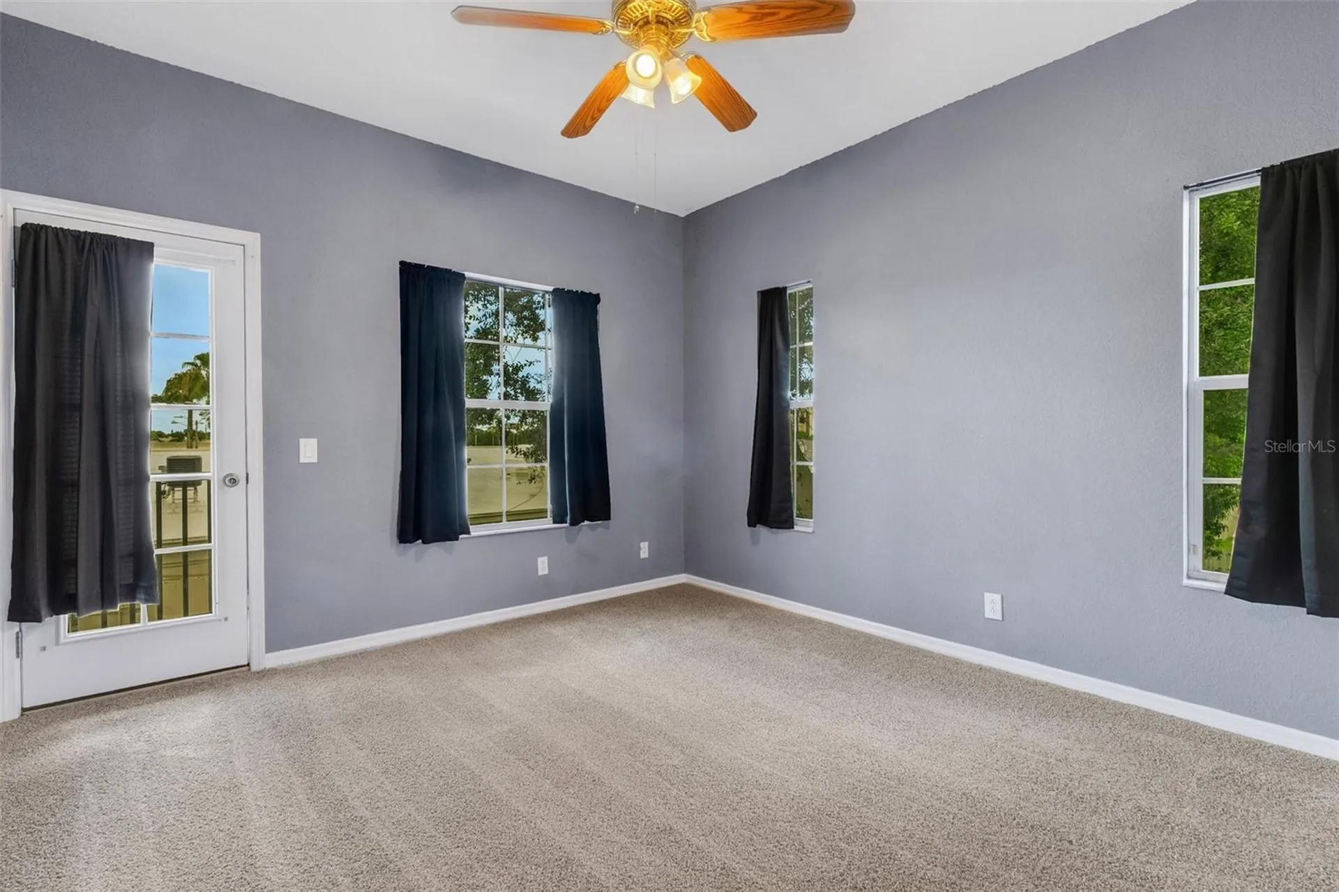 8198 Eagles Park Drive St Petersburg FL 33709