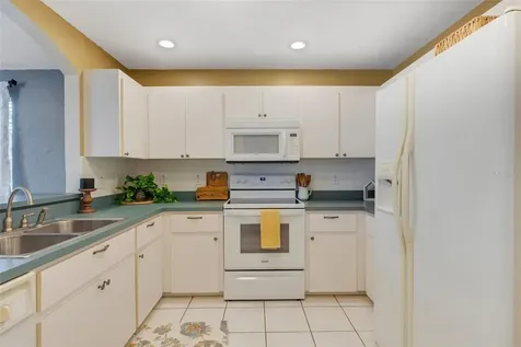 8198 Eagles Park Drive St Petersburg FL 33709