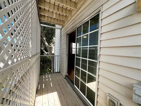 8198 Eagles Park Drive St Petersburg FL 33709