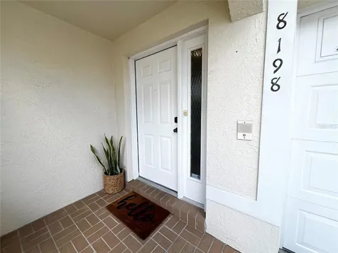 8198 Eagles Park Drive St Petersburg FL 33709