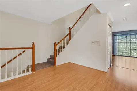 8198 Eagles Park Drive St Petersburg FL 33709