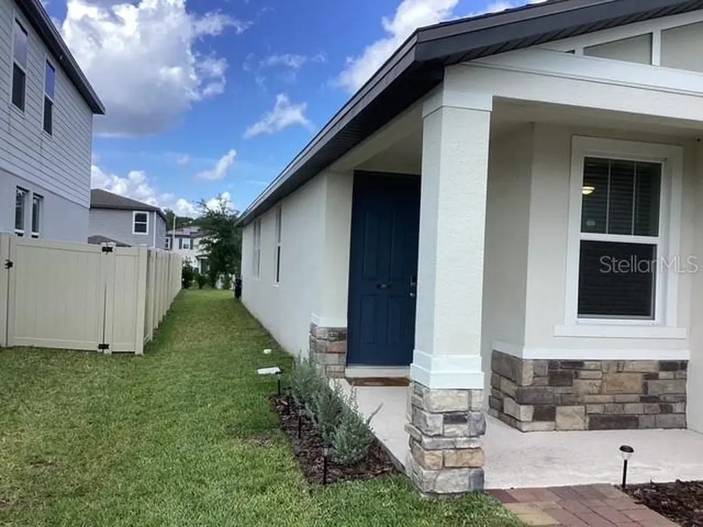 462 Amadoras Way St Cloud FL 34771