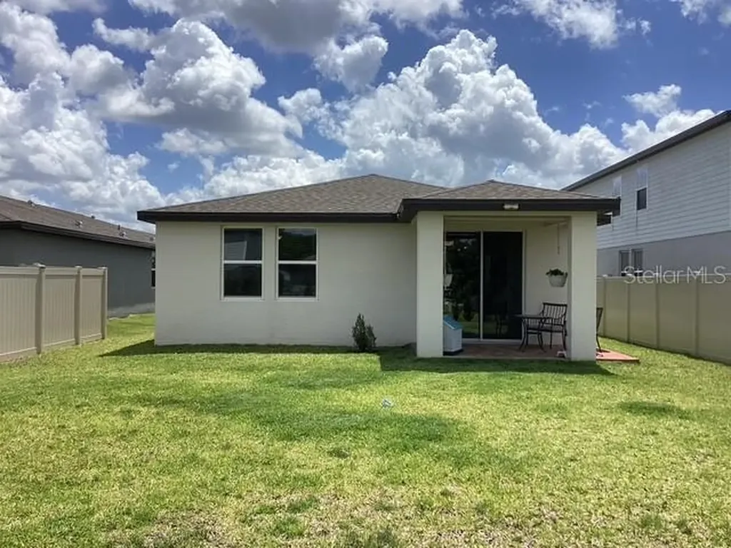 462 Amadoras Way St Cloud FL 34771