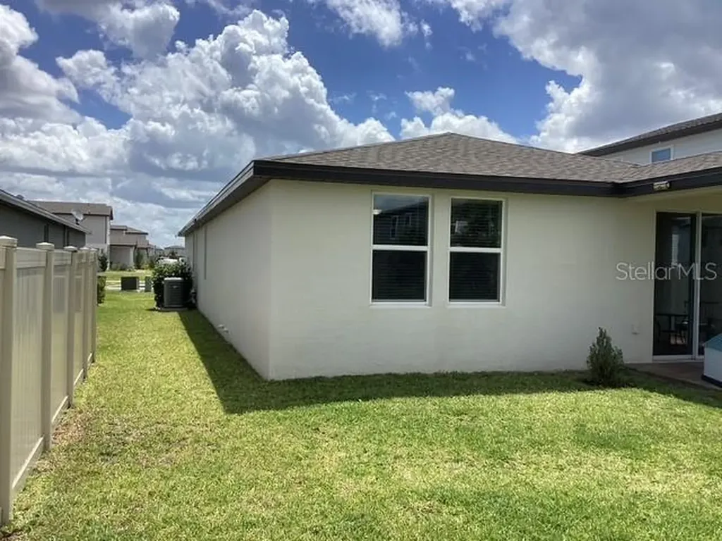 462 Amadoras Way St Cloud FL 34771