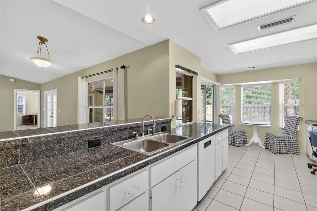 2305 NW 44th Place Gainesville FL 32605