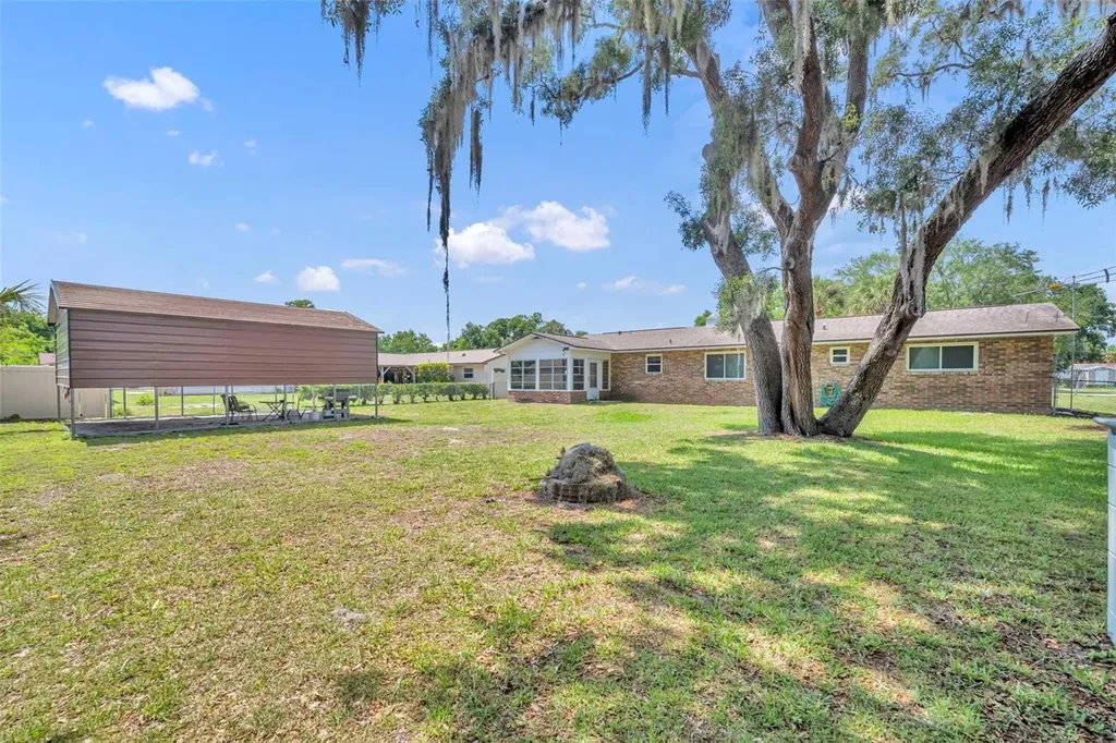 9830 Bunker Road Leesburg FL 34788
