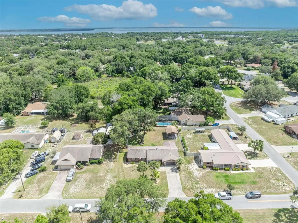 9830 Bunker Road Leesburg FL 34788