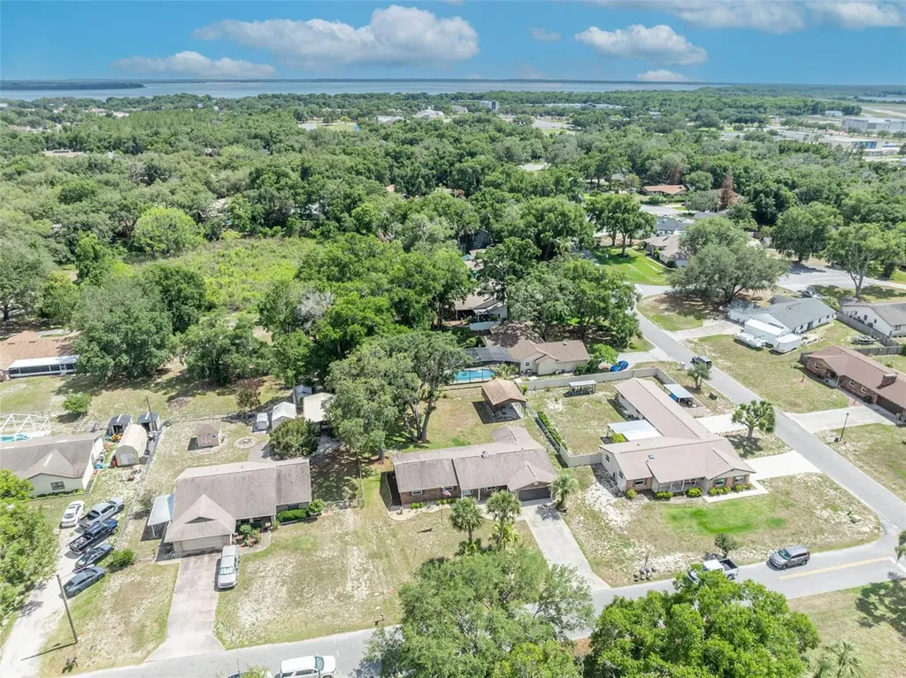 9830 Bunker Road Leesburg FL 34788
