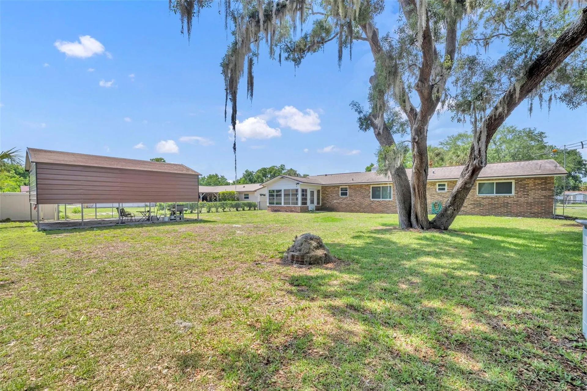 9830 Bunker Road Leesburg FL 34788