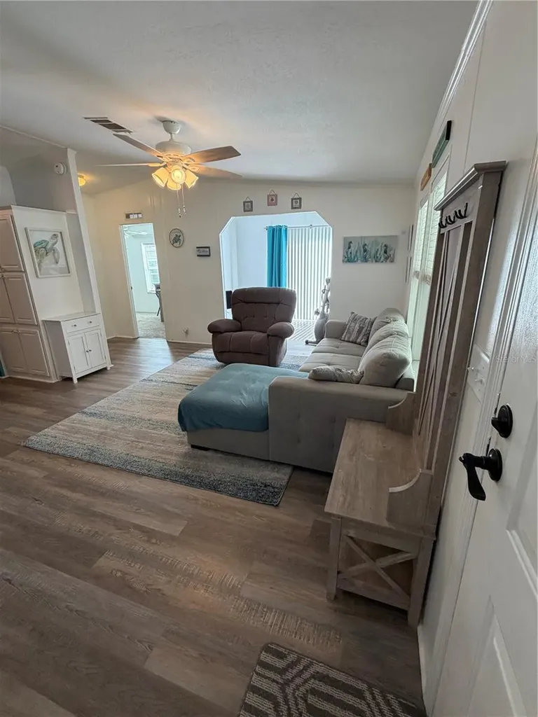 37650 Newal Avenue Zephyrhills FL 33542