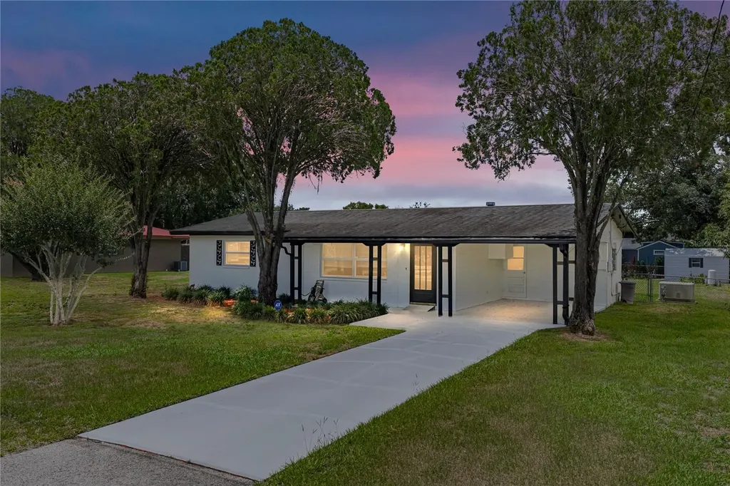 37136 Mandarin Avenue Zephyrhills FL 33541